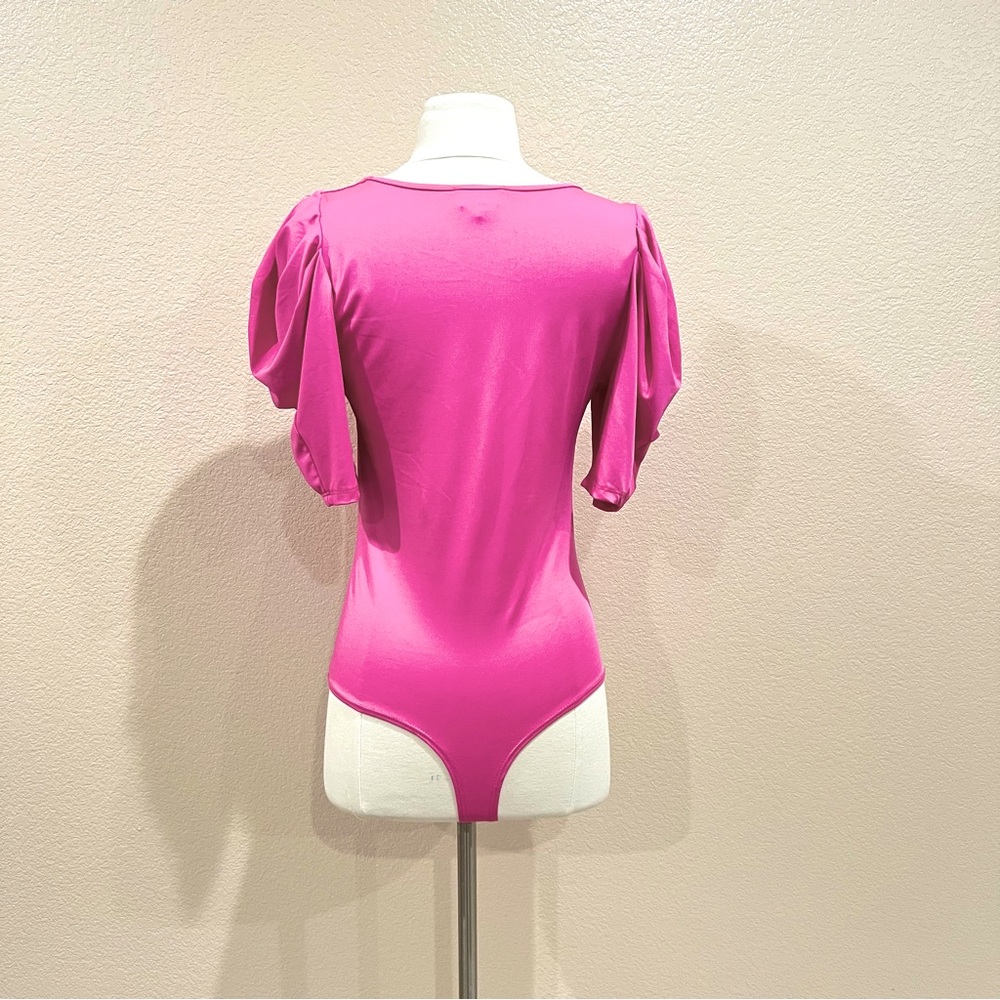 Live in the Moment Pink V Neck Puff Sleeve Bodysuit Size Large - Picture 7 of 14